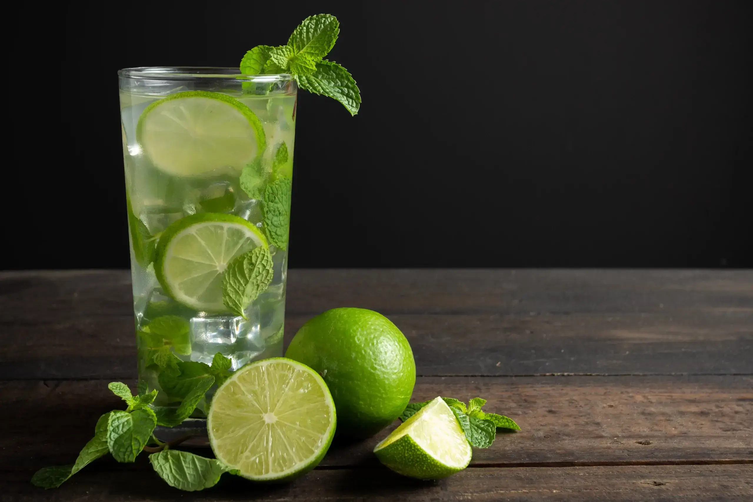 Top 10 Classic Cocktails every Bar should serve