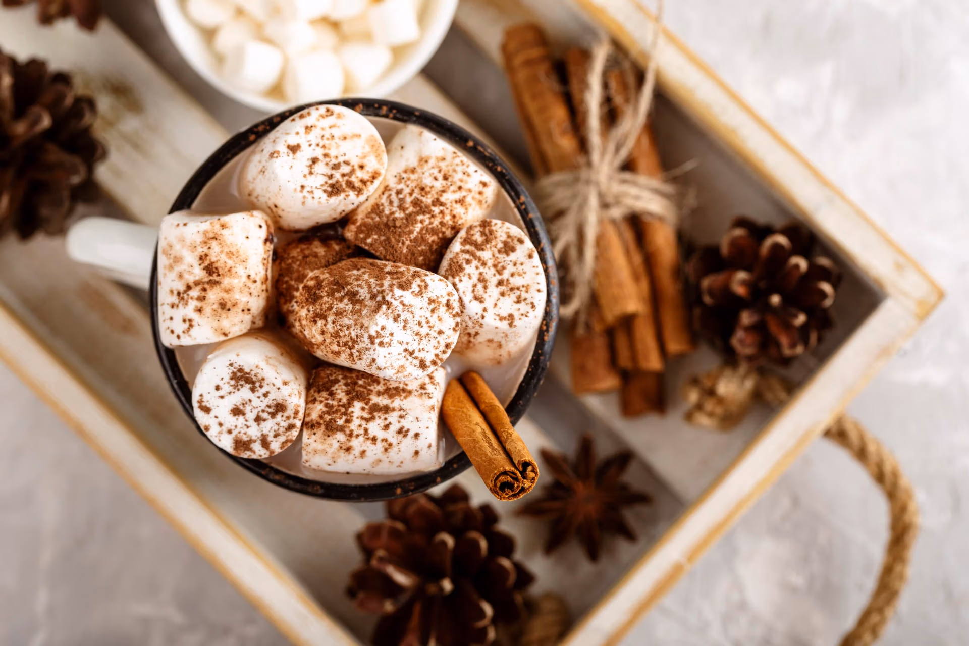 Top 10 Irish Cocktails & Whiskeys to Warm Up Your Winter Nights